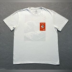 T&C Surf Designs Great Wave Hokusai Graphic T-Shirt Large White Beach Vibes